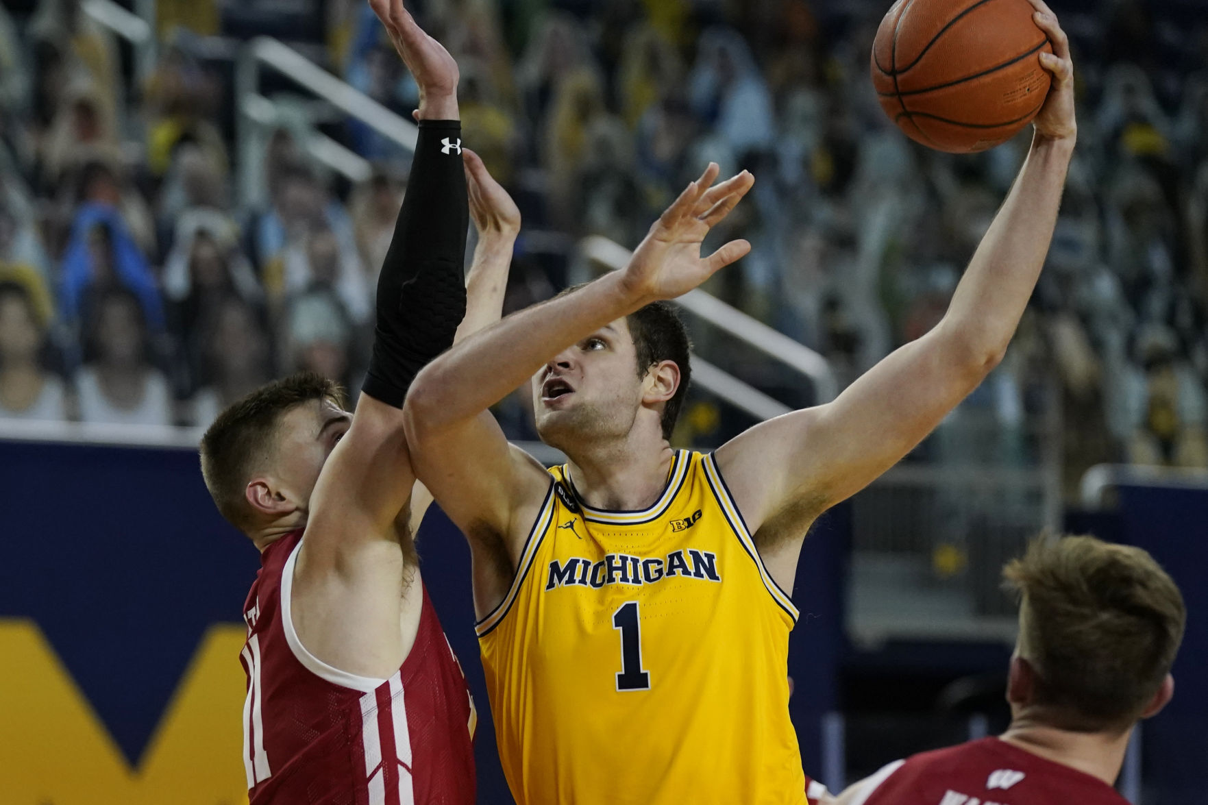 Michigan 77, UW 54